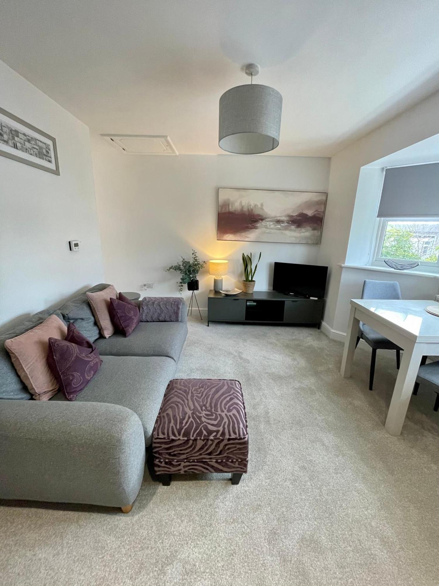 Compact Modern Apartment Single Person Or Couple Only Bangor Eksteriør billede